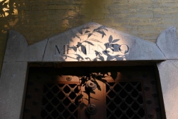 http://www.juliesteyer.com/files/gimgs/th-20_memento © Julie Steyer.jpg